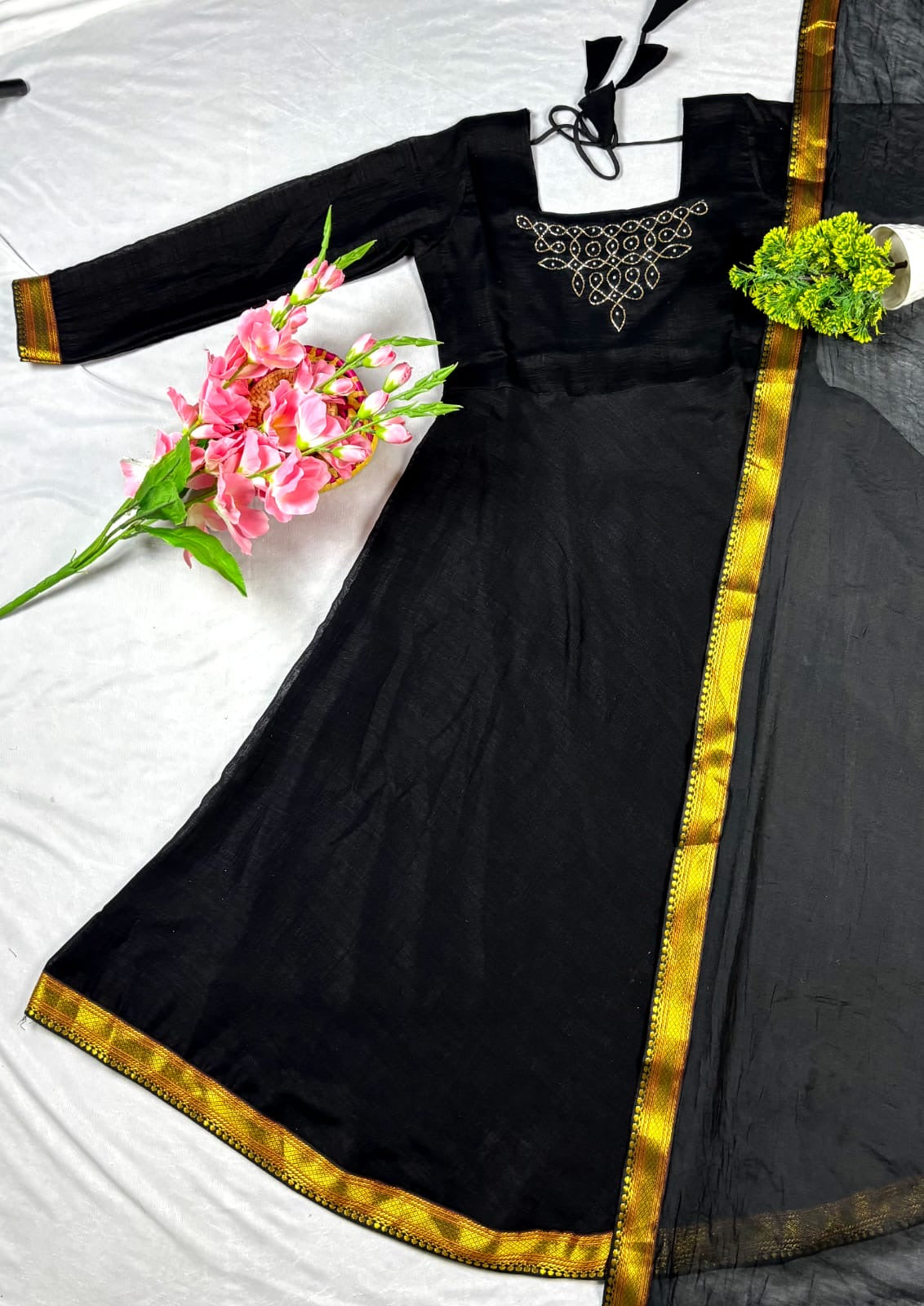 ♣️ Kadhalar Dhinam Roja outfit ( BLACK ) 🖤